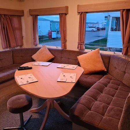 קלקטון און סי Cosy, Family Caravan Near The Beach מראה חיצוני תמונה